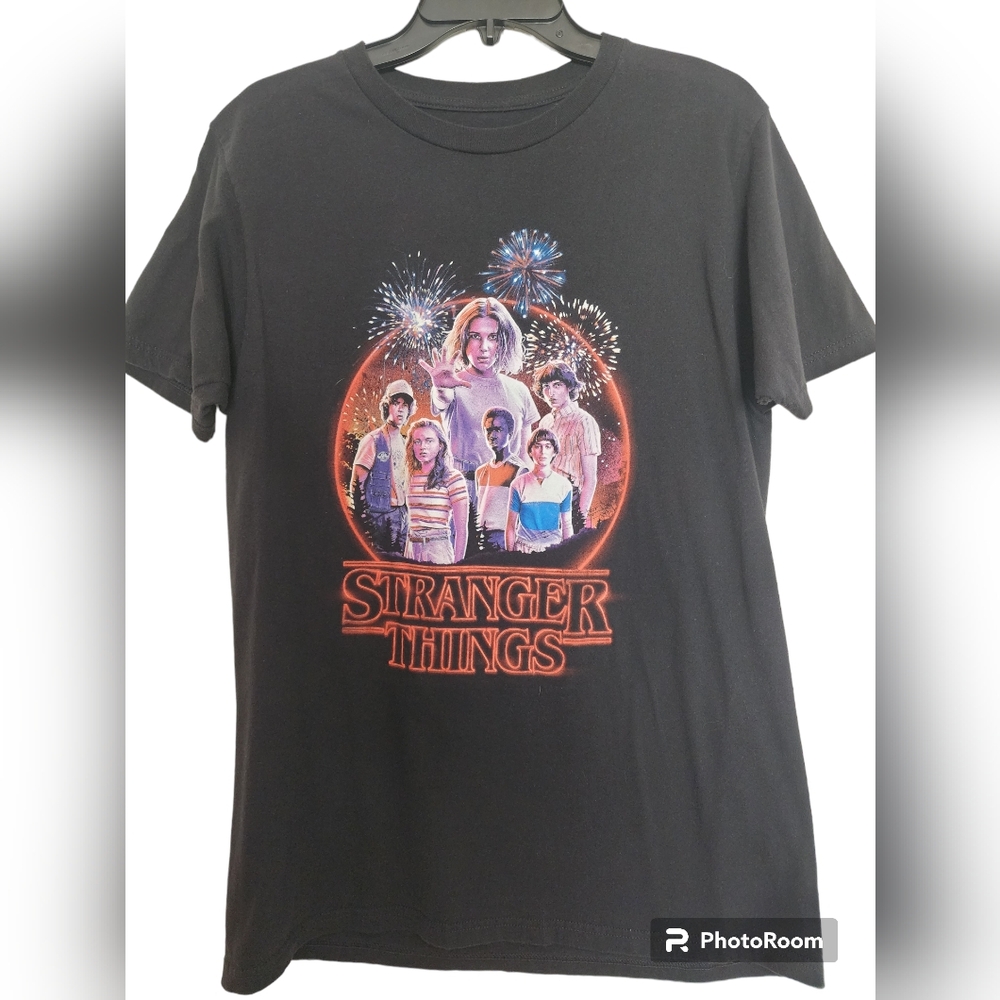 Stranger Things Netflix Black Fireworks Short Sleeve T-shirt Medium